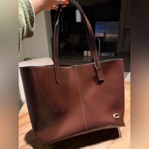 Coach North Tote 32